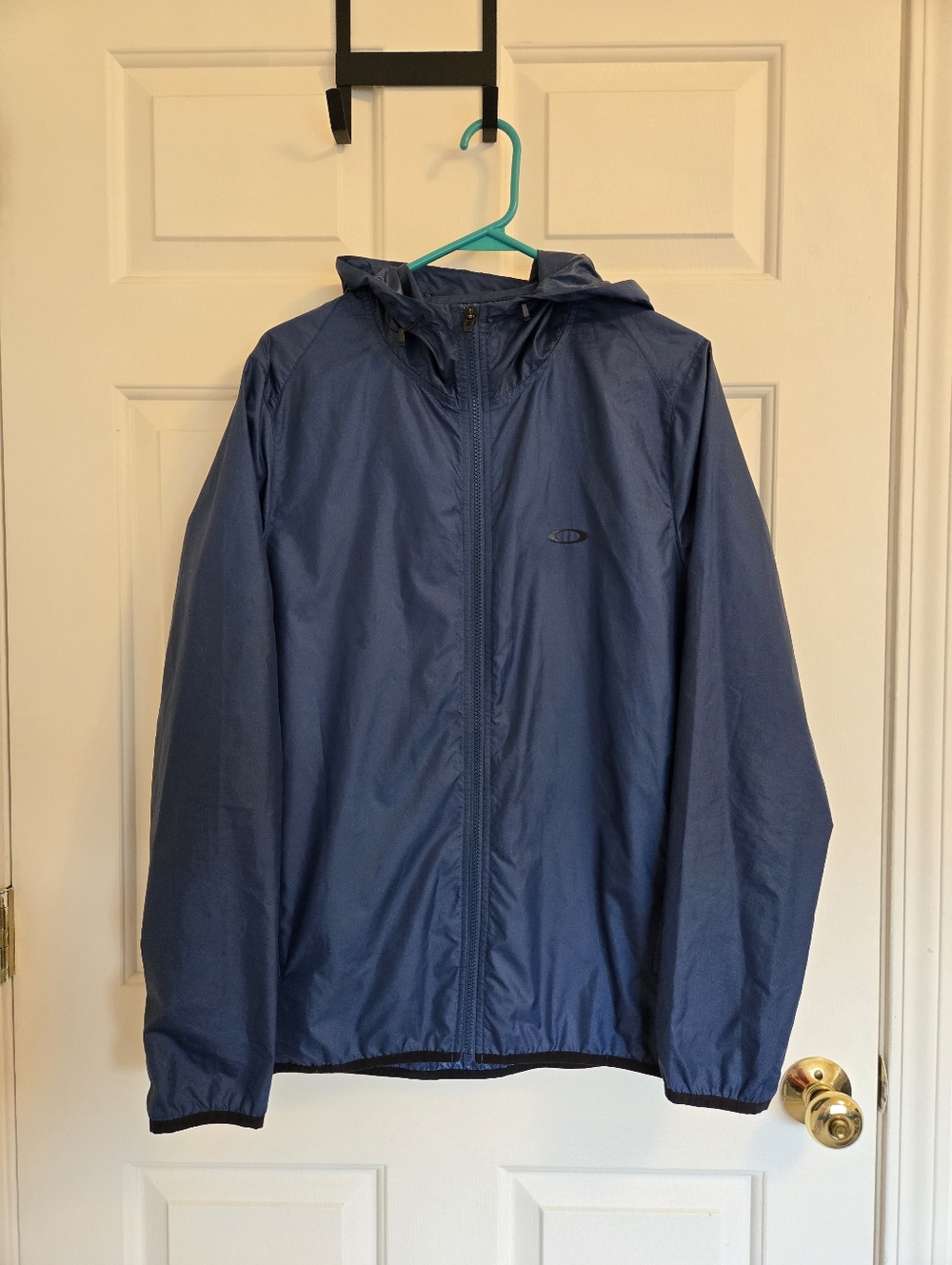 Oakley Mens Foundational Water Repellent Jacket 2.0 In Blue Size Medium